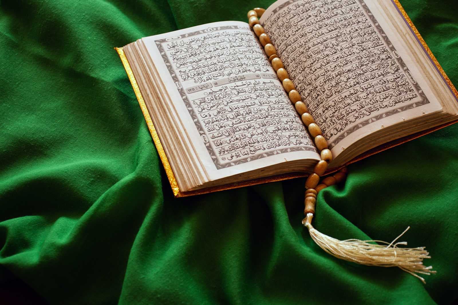 ✅ ANALISA: Kenapa Membaca Al-Qur’an Membuat Pekerjaan Lebih Mudah?