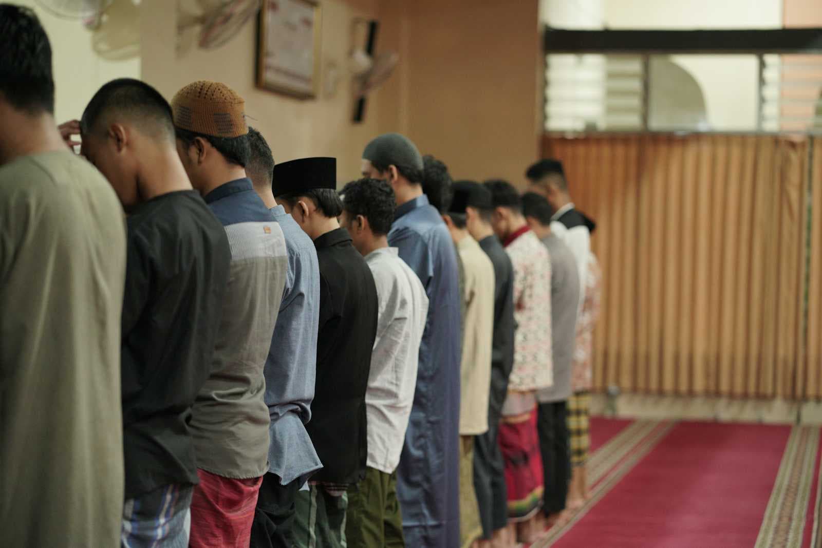 (GenAI) Hadits Perintah Shalat untuk Anak: Panduan Mendidik Tanpa Mematikan Iman